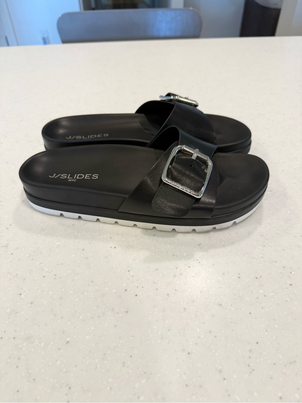 J Slides Sandals - Picture 5 of 5
